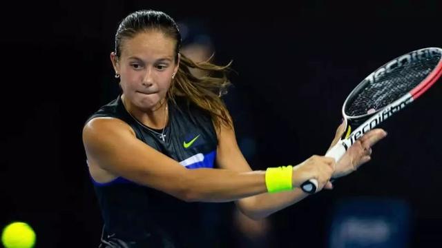 显得有些 显得有些