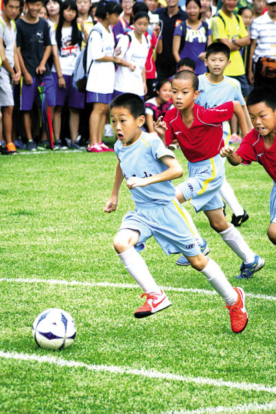 从品牌与传 从品牌与传